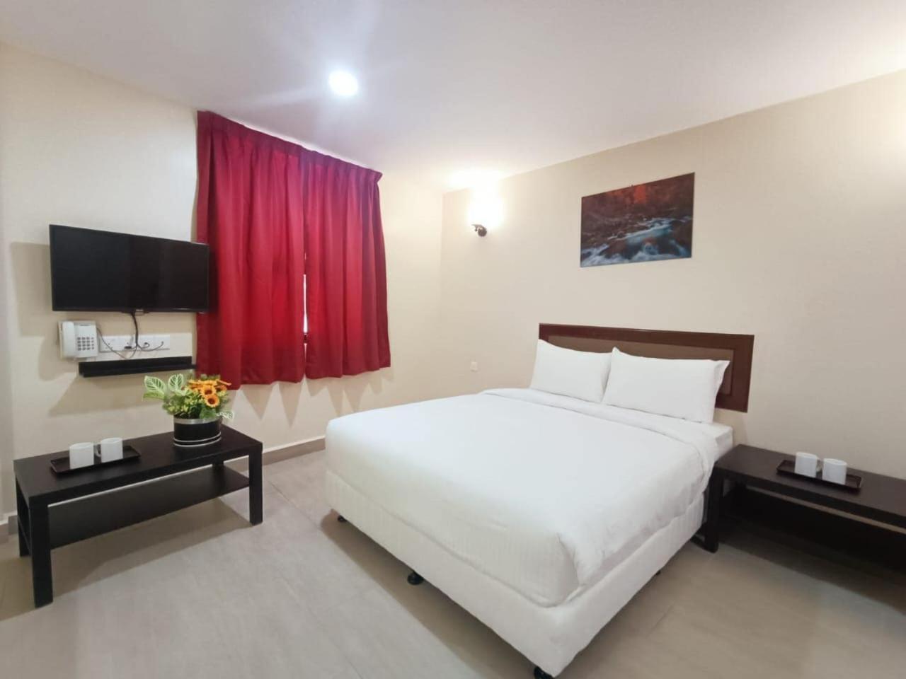 Capital O 90897 Island City Hotel George Town Eksteriør billede