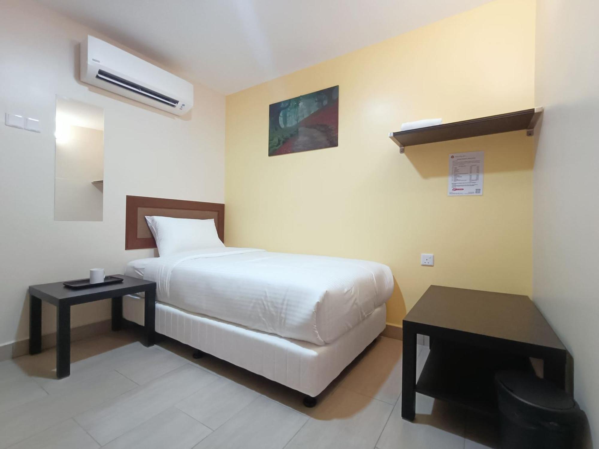 Capital O 90897 Island City Hotel George Town Eksteriør billede