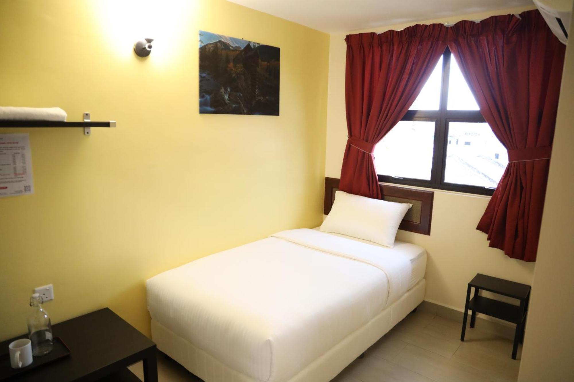 Capital O 90897 Island City Hotel George Town Eksteriør billede