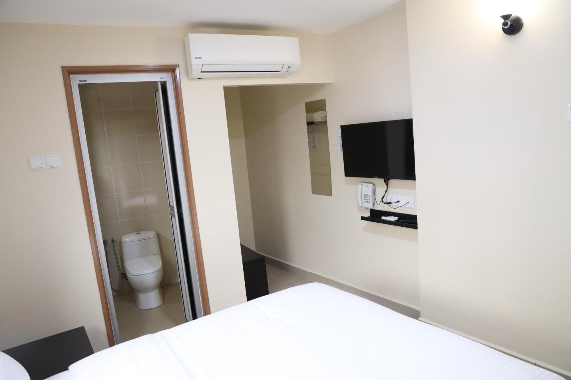 Capital O 90897 Island City Hotel George Town Eksteriør billede